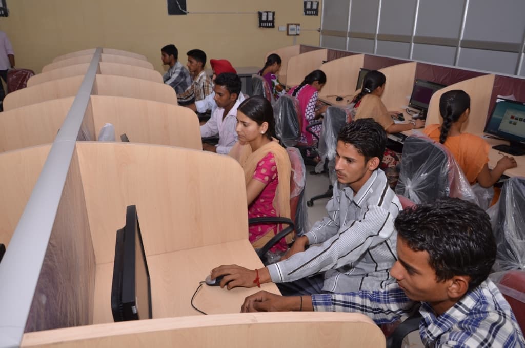 State-of-the-Art Computer Laboratory